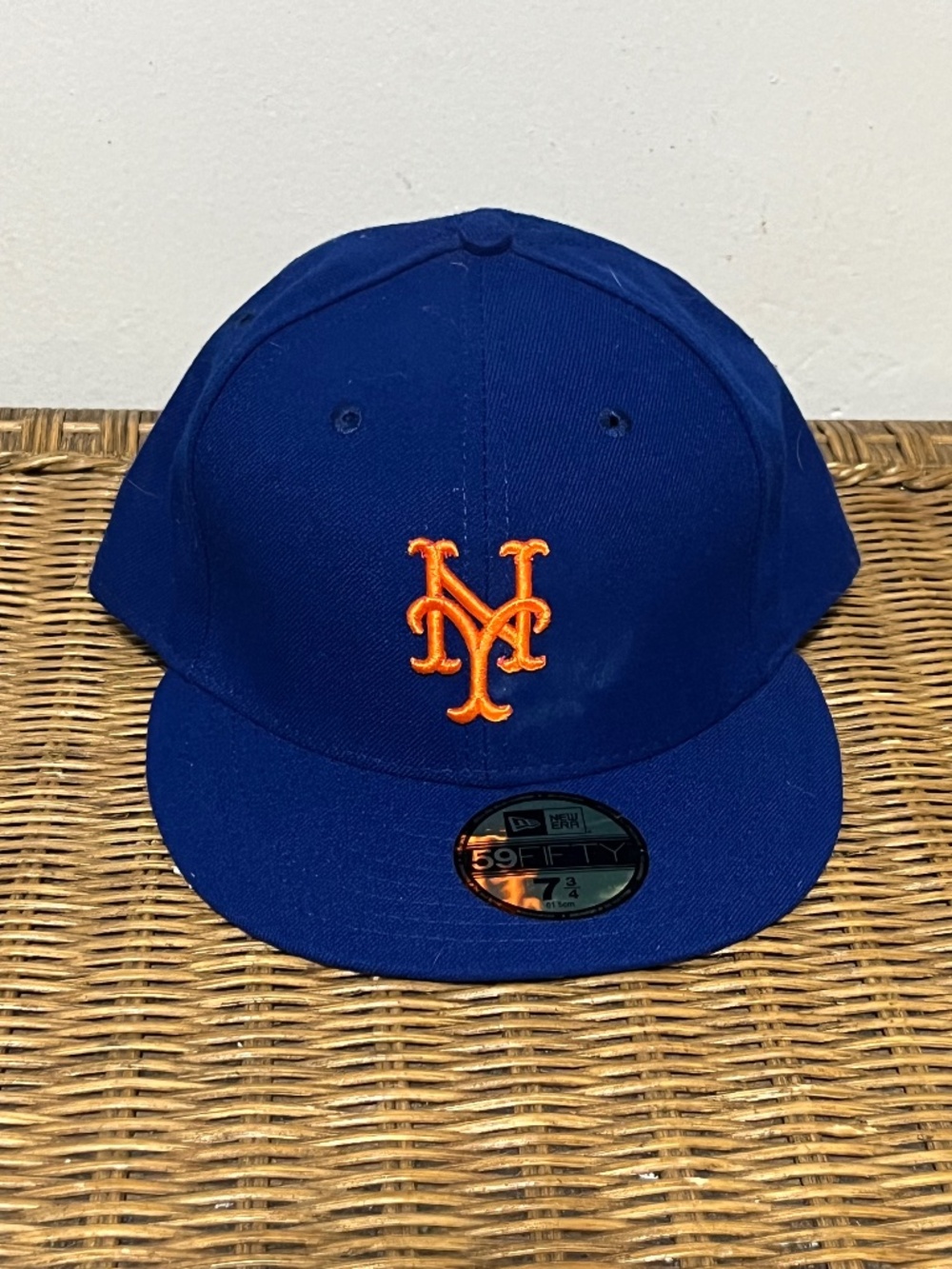 New Era New York Mets 59FIFTY fitted cap embroidered orange "NY" log. Sz. 7 3/8